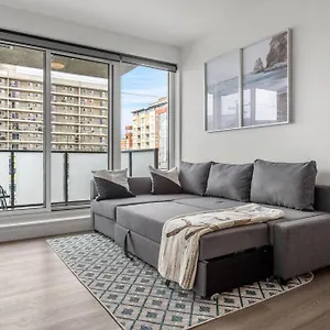 Apartment Chic 1br Kensington Unit W/parking Calgary