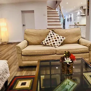 Apartment Cosy At Bossuet Road Montreal